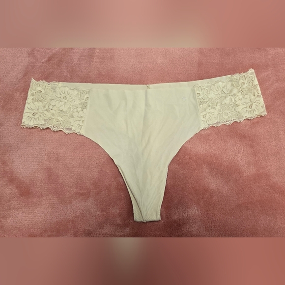 The Fix Other - Elegant Lace Trimmed Women's Thong in Cream
